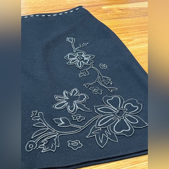 Black Sandra Angelozzi wool blend A-line skirt, Size 40 - Picture 7 of 8